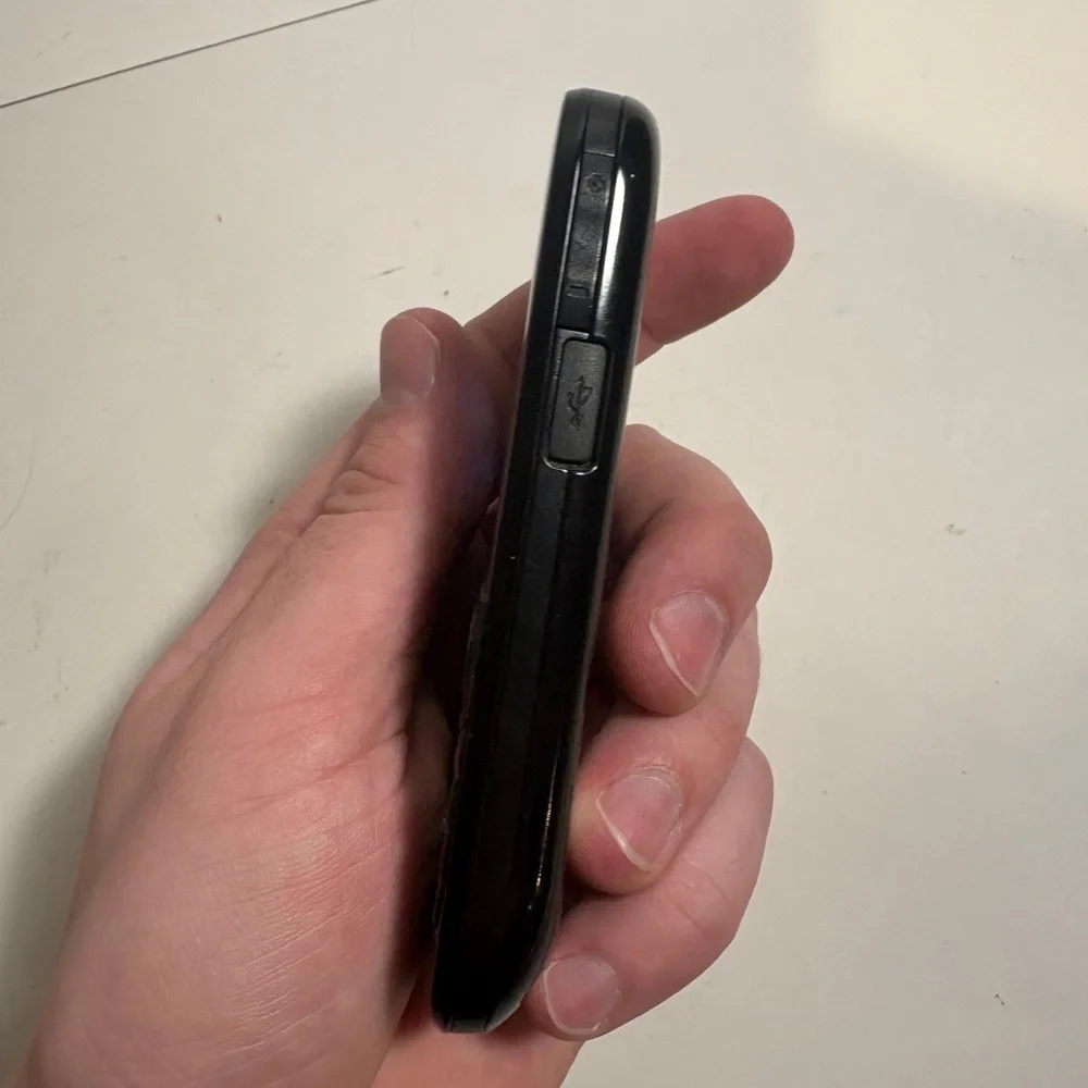 Alcatel A207BG Black (TracFone) SIM Card Not Included